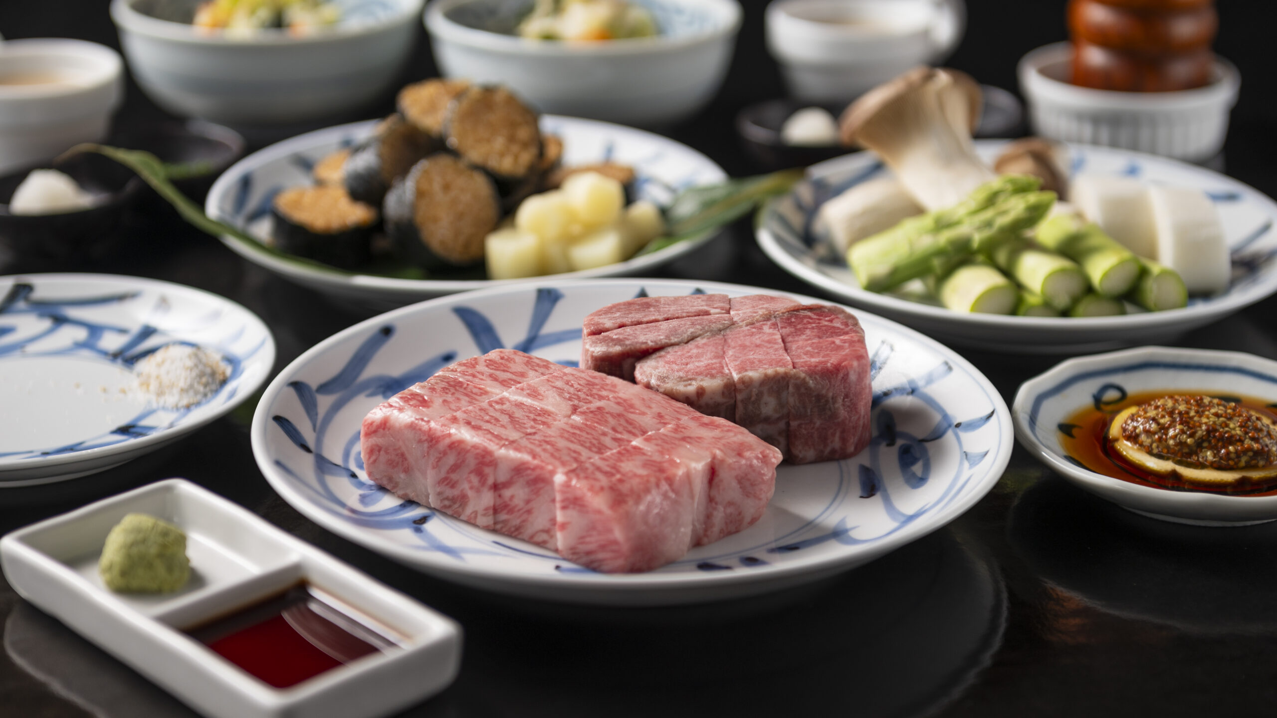 ステーキ(フィレ・シャトーブリアン)の提供を開始いたしました。
